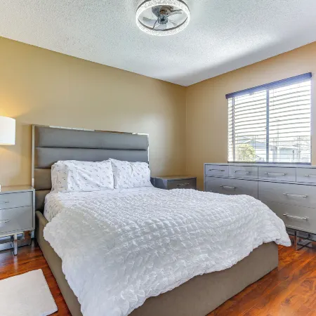 Pet-Friendly Sunrise Escape w/ Patio, Near Beaches