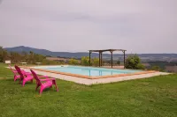 Splendid farmhouse in Val d'Orcia with private swimming pool and sauna