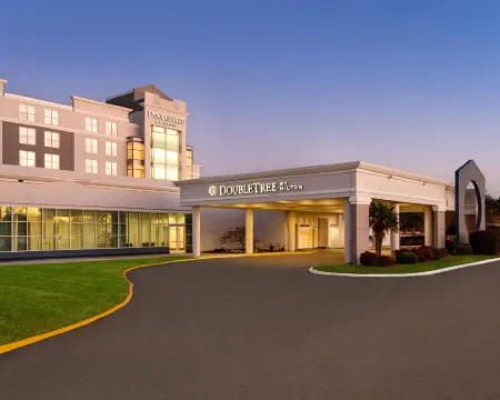 ダブルツリー バイ ヒルトン ホテル ノーフォーク エアポート ノーフォークのホテル