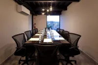Hotel Bugambilia - Perjalanan Bisnis