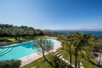 Hotel Ideal - Rooftop Pools