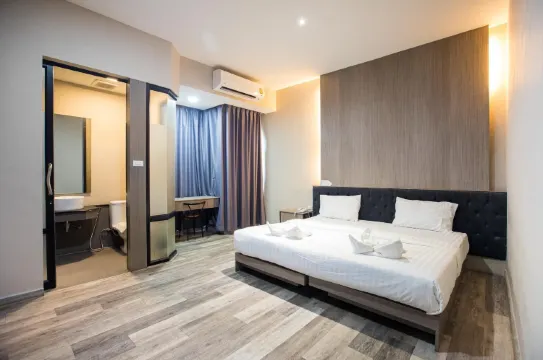 ห้องซูพีเรียร์ เตียงใหญ่ 1 เตียง