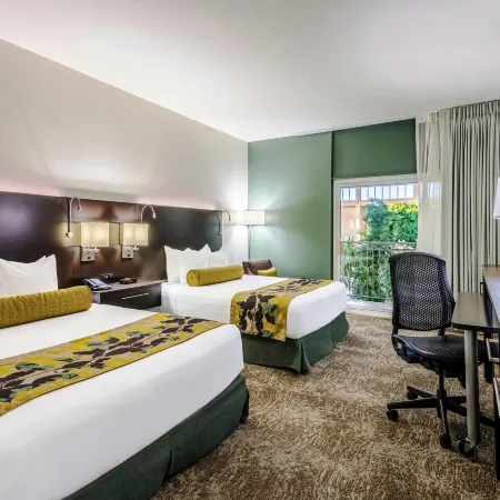Oasis Hotel & Conv. Center, Ascend Hotel Collection