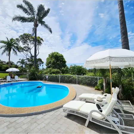 Mollymook Ocean View Motel - Welcoming Guests 18 Years and Older