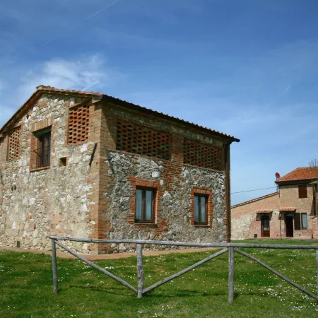 Charming Tuscan Farmhouse