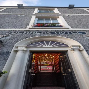 Dingle Benners Hotel