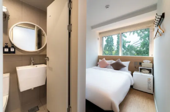 Hi Dongdaemun Hostel Hotel dekat Dongdaemun Design Plaza