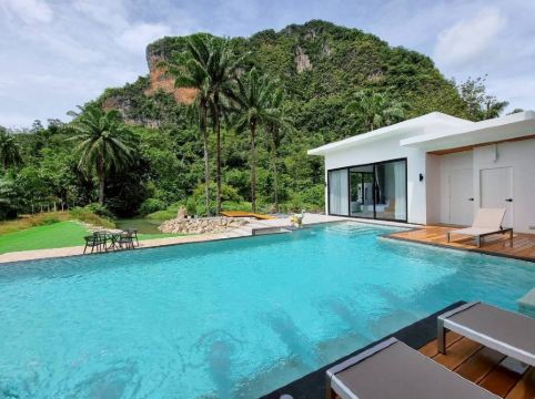 วิลล่าภูเขาแก้มแดง