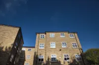 Student Only Kingsmill Studios - Homestays