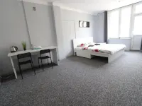 Fantastic-Inn Warszawa - Kopernika Hotels in Warsaw