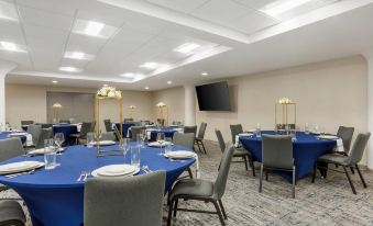 Four Points by Sheraton Newark Airport