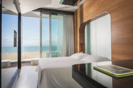 I-Suite Hotel Hotel di 