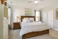 Coastal Home w/ Yard < 1 Mi to Old Town Bluffton! - 3-Star