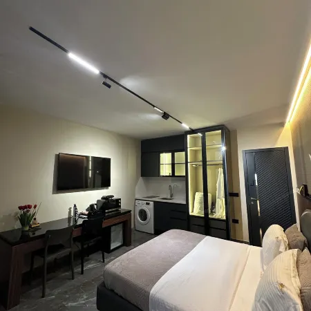 La Mirage Suites & Apartments