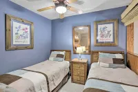Mt Crested Butte Cajun Chalet Condo Walk to Ski - 3 ดาว