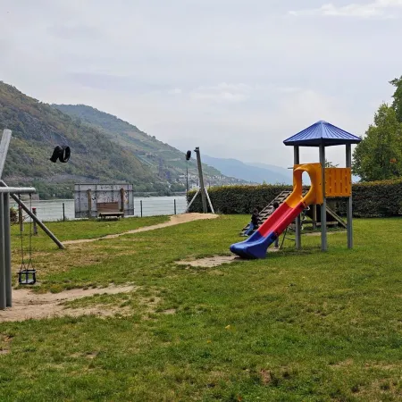 Group Apartment Bacharach | up to 16 guests | Castle View & Balcony