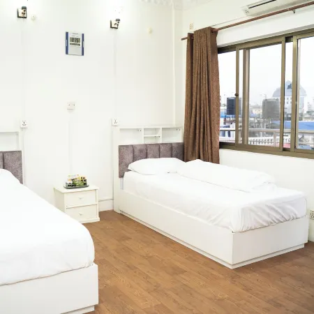 Aarya Wellness & Hostel