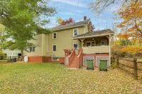 Updated Getaway w/ Sauna & Yard in Bloomsbury!