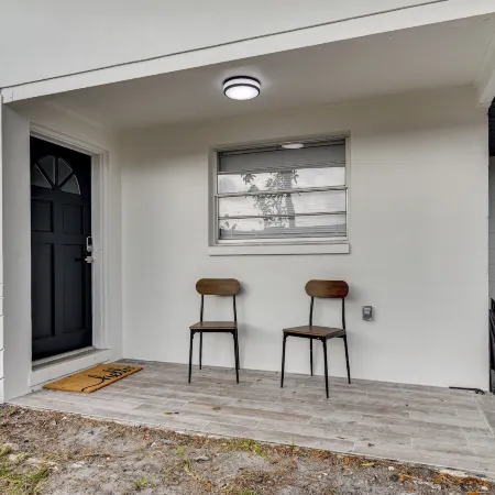 Walk to Restaurants: Home w/ Yard in Safety Harbor