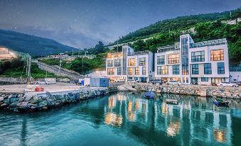 Yeosu Alamer Spa Pension
