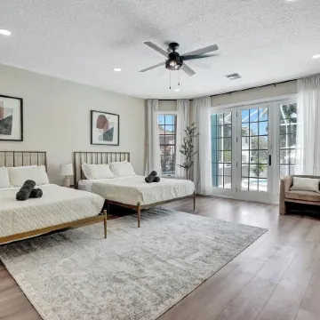 6BR Hollywood Lakes Home with Pool & Spa