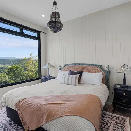 Escape to Serenity in Beechmont Luxurious Cabin Retreat