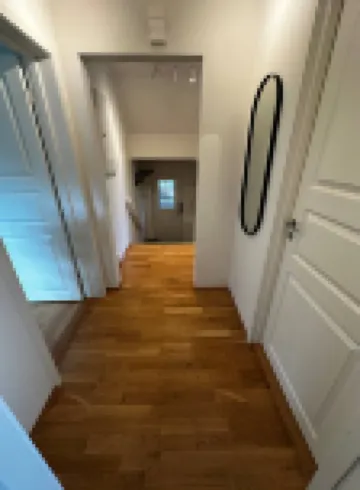 Bright Apartment with Patio and Garden Hotels in 