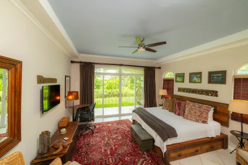 Colina 8E 2 bdr Garden View in Los Suenos - アパートメント