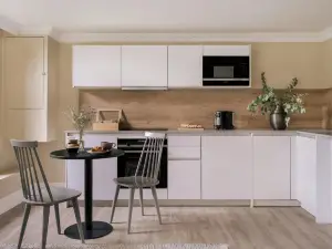 Sonder Royal Garden Apartments New Town