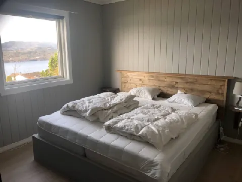 House with oceanview, 4 bedrooms, close to Bergen Hotel di 