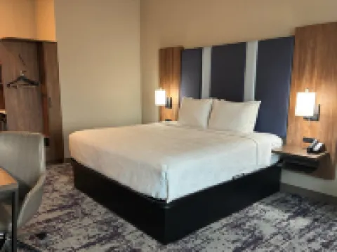 La Quinta Inn & Suites by Wyndham Athens I-65 Hotels in Athens