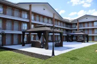 Days Inn & Suites by Wyndham Bossier City