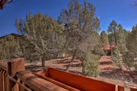 Show Low Condo w/ Grill, Near Lake & Trails! - 3 étoiles