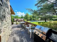 FC44 Renovated 3Bed/3Bath Forest Cottage - AC, Views, Yard, Fast Wifi. Walk to Skiing! - Wifi