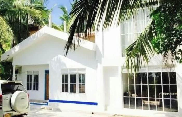 The Beach House  Nilaveli
