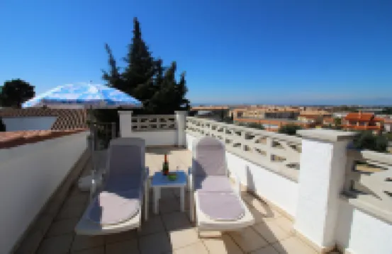 3 Bedroom Villa in Roses Near the Beach
