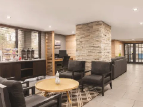 カントリー イン & スイーツ バイ ラディソン ウィリアムズバーグ イースト (ブッシュ ガーデンズ) バージニア ロバーツのホテル