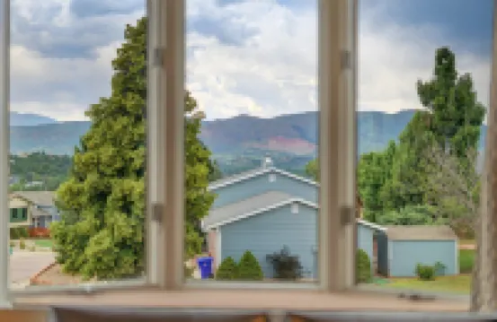 Colorado Retreat With Pikes Peak View