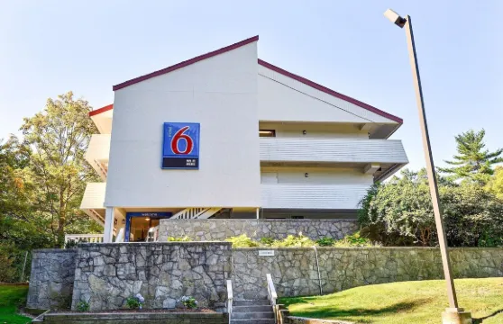 納舒厄南6號汽車旅館