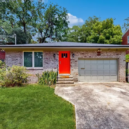 Updated House With Enclosed Yard, Patio, Central AC, & Washer/dryer