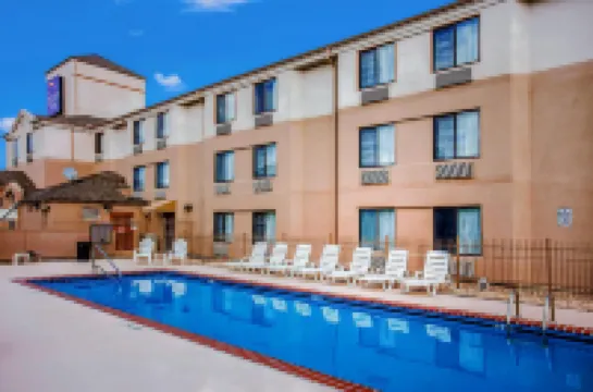 Quality Inn Kansas City International Airport