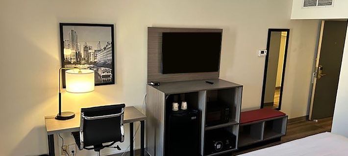 Ramada by Wyndham Milwaukee Hotels in Milwaukee