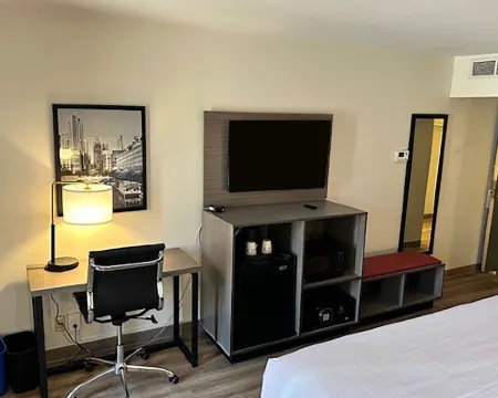 ラマダ バイ ウィンダム ミルウォーキー ミルウォーキーのホテル