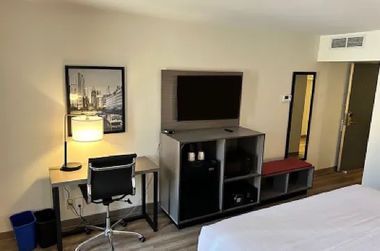 Ramada by Wyndham Milwaukee Hotels near Oriental Theater