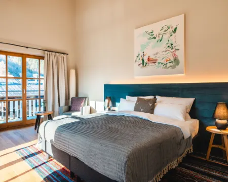 อองรี โรงแรม คิทซ์บูเฮล โรงแรมในคิทซ์บูเฮล