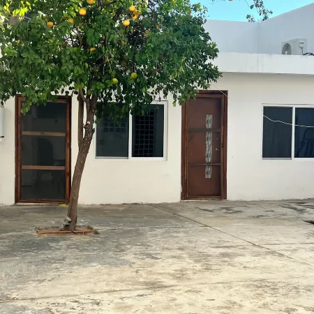 HOSTAL MID GY