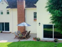 Brooklands - Boutique
