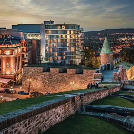Le Capitole Hotel Отели рядом с достопримечательностью «Большая Аллея»