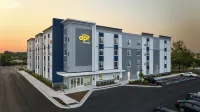 stayAPT Suites Yuma - Kitchens
