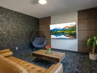 Inn the Mountains Hotels in Hope